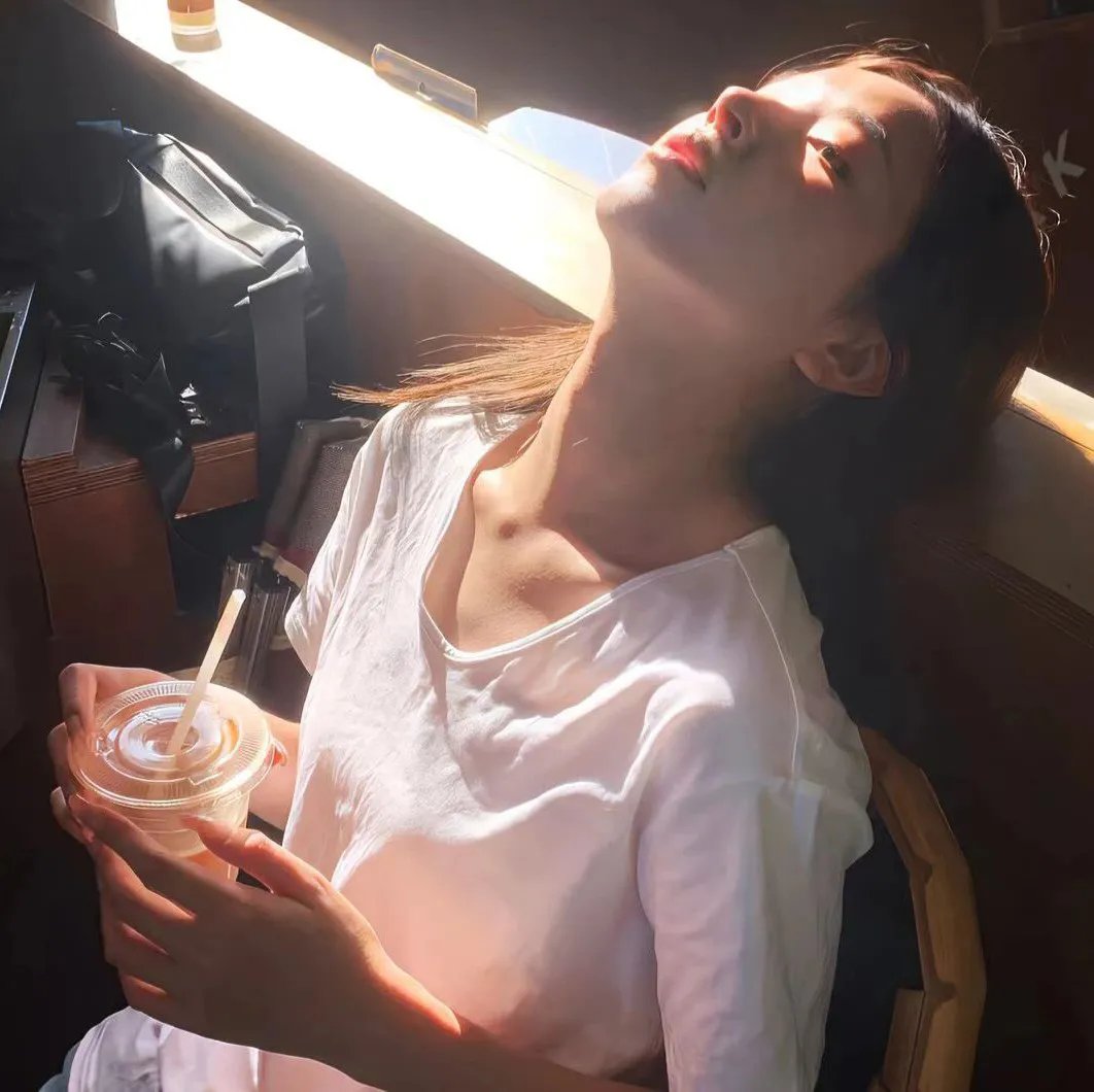 红衫泪痕
